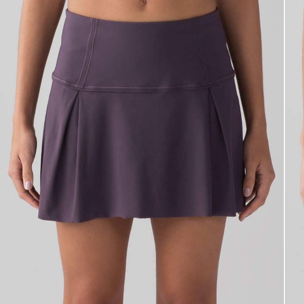 LULULEMON Lululemon Lost In Pace Skirt In Size 4‎ Tall In
Black Currant